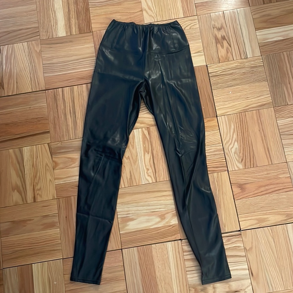 Aritzia legging